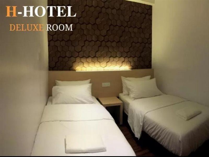 H Hotel Segamat Buitenkant foto
